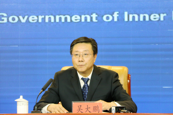 自治区国资委新闻发言人 吴大鹏.jpg